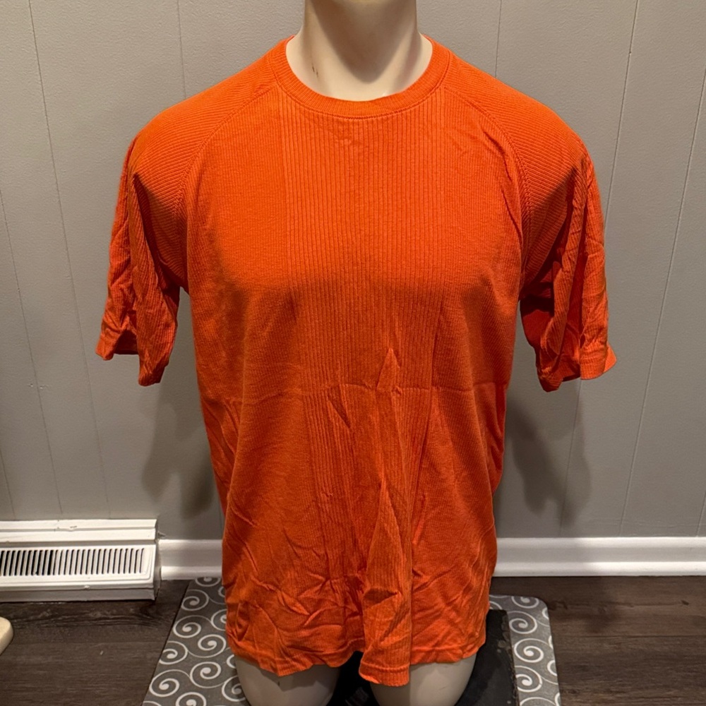 B18 Claiborne Men’s XL Vibrant Orange Short Sleeve Ribbed Tee